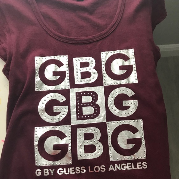 maroon guess shirt